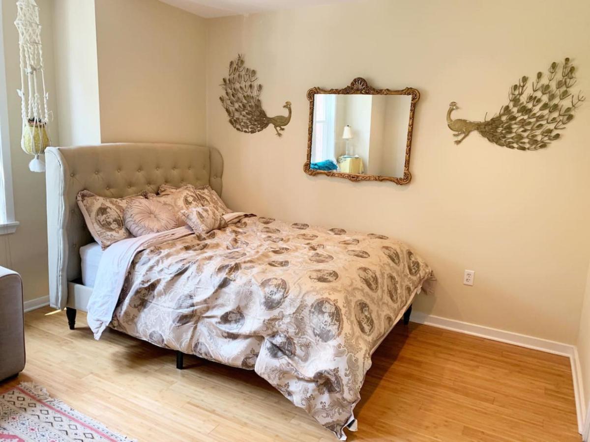 Massive Bohemian Oasis In Philly 5 Bdrm Sleeps 12 Holiday home