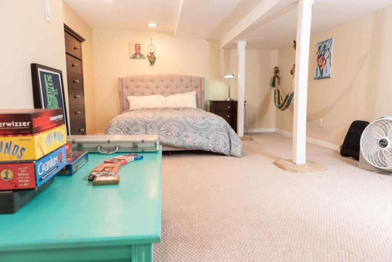 Holiday home Massive Bohemian Oasis In Philly 5 Bdrm Sleeps 12