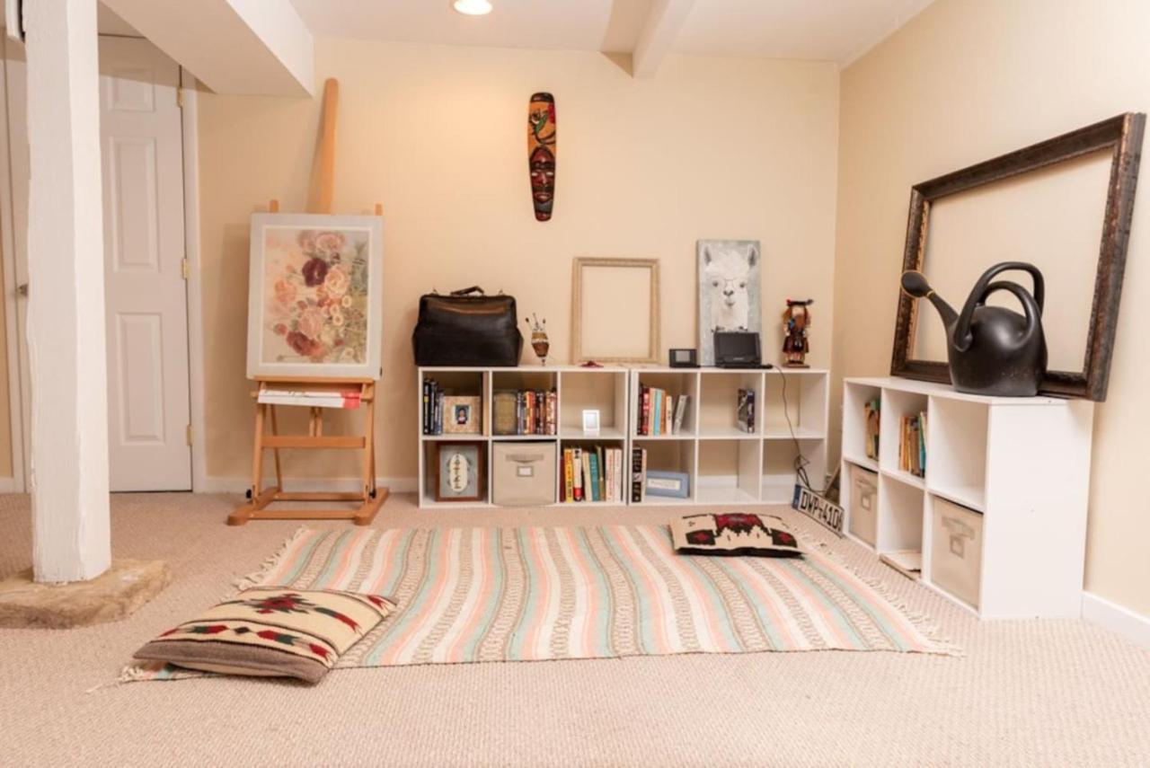 Holiday home Massive Bohemian Oasis In Philly 5 Bdrm Sleeps 12 *