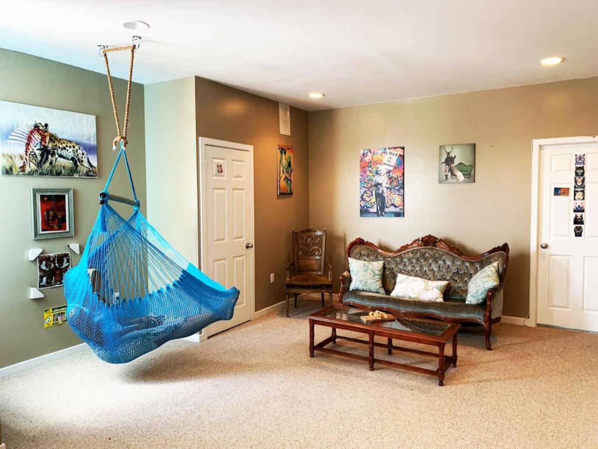 Massive Bohemian Oasis In Philly 5 Bdrm Sleeps 12 Holiday home *