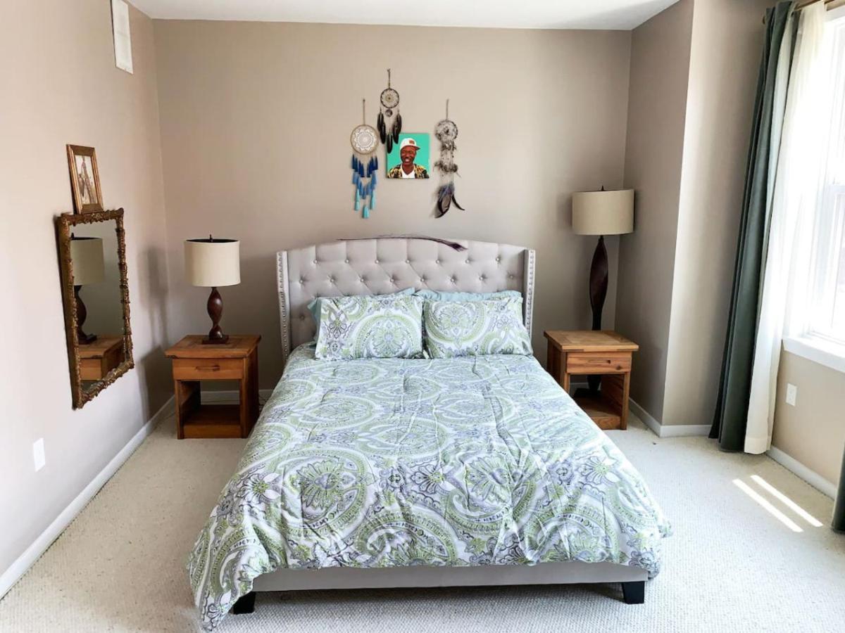 Massive Bohemian Oasis In Philly 5 Bdrm Sleeps 12 * Philadelphia