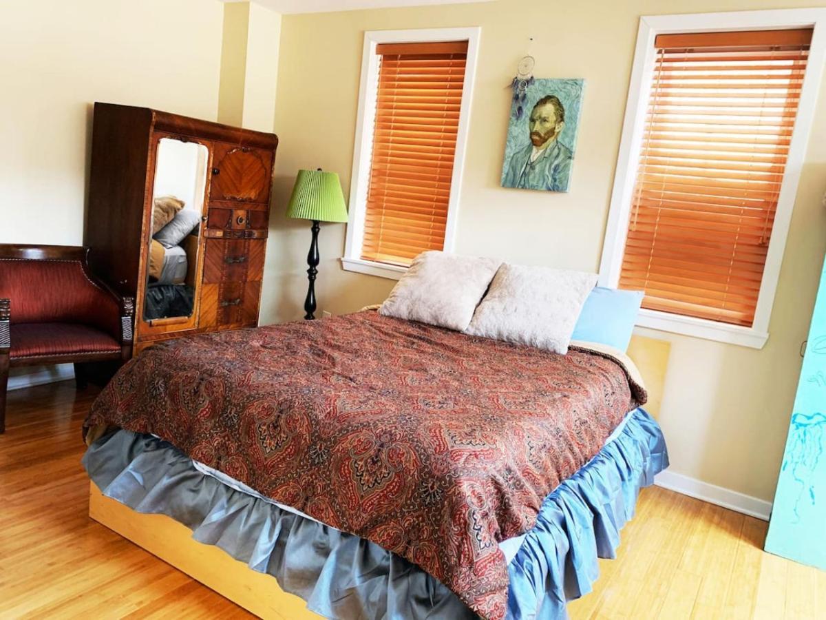 Holiday home Massive Bohemian Oasis In Philly 5 Bdrm Sleeps 12 Philadelphia