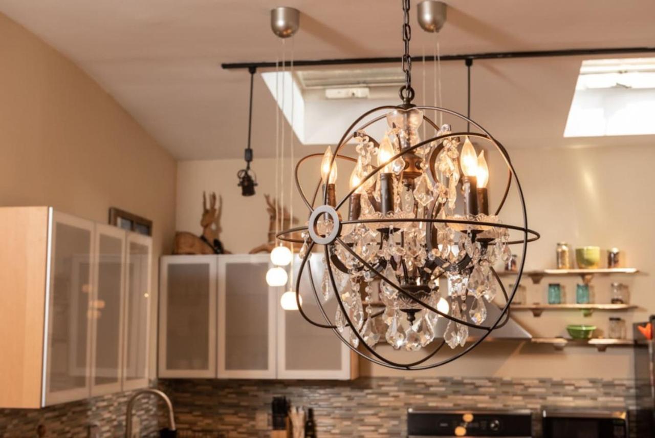 Massive Bohemian Oasis In Philly 5 Bdrm Sleeps 12 Holiday home