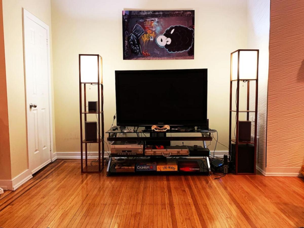 Holiday home Massive Bohemian Oasis In Philly 5 Bdrm Sleeps 12