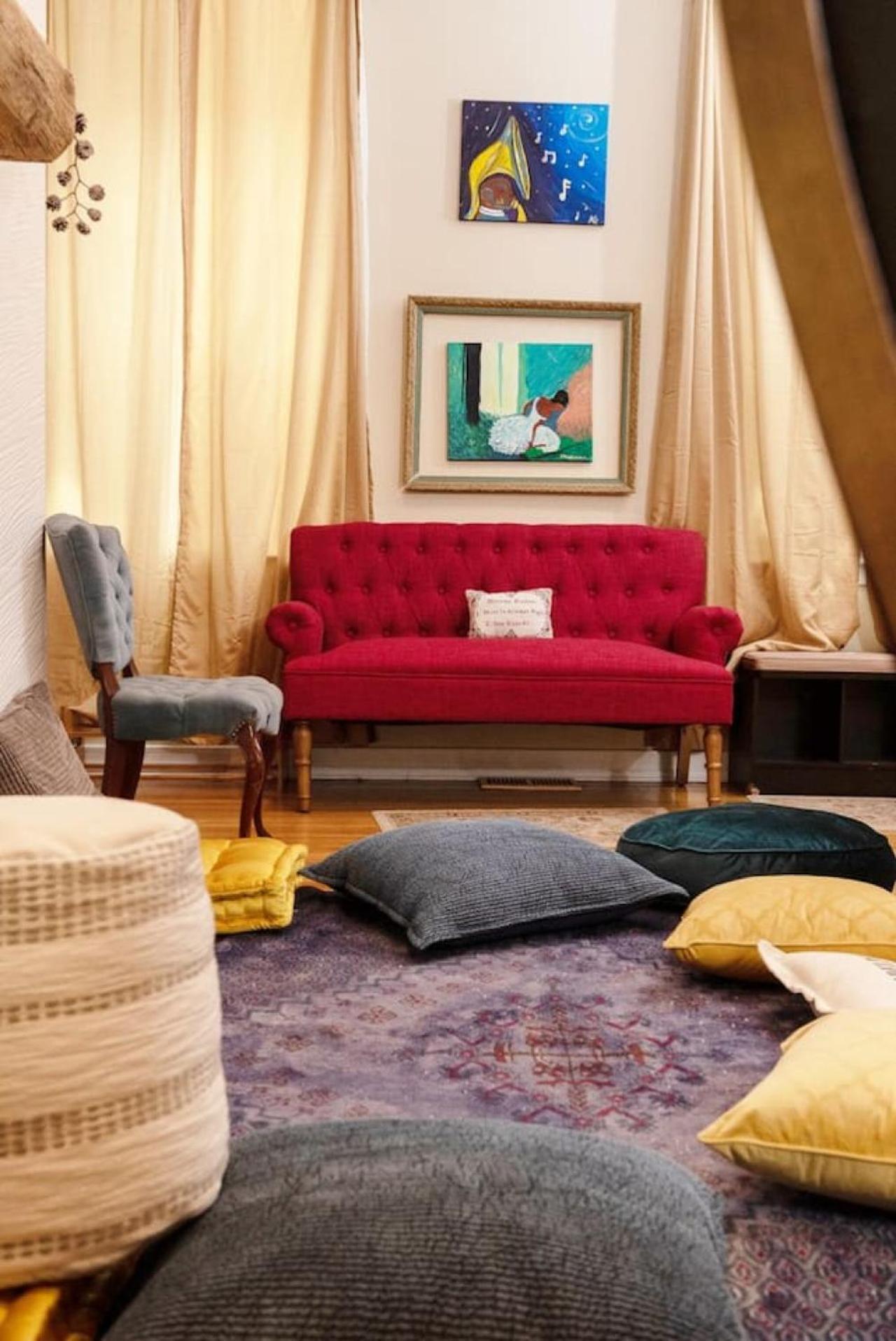 Massive Bohemian Oasis In Philly 5 Bdrm Sleeps 12 Holiday home